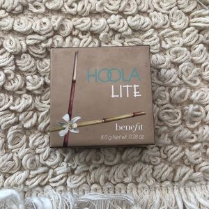 Benefit Hoola Lite Bronzer